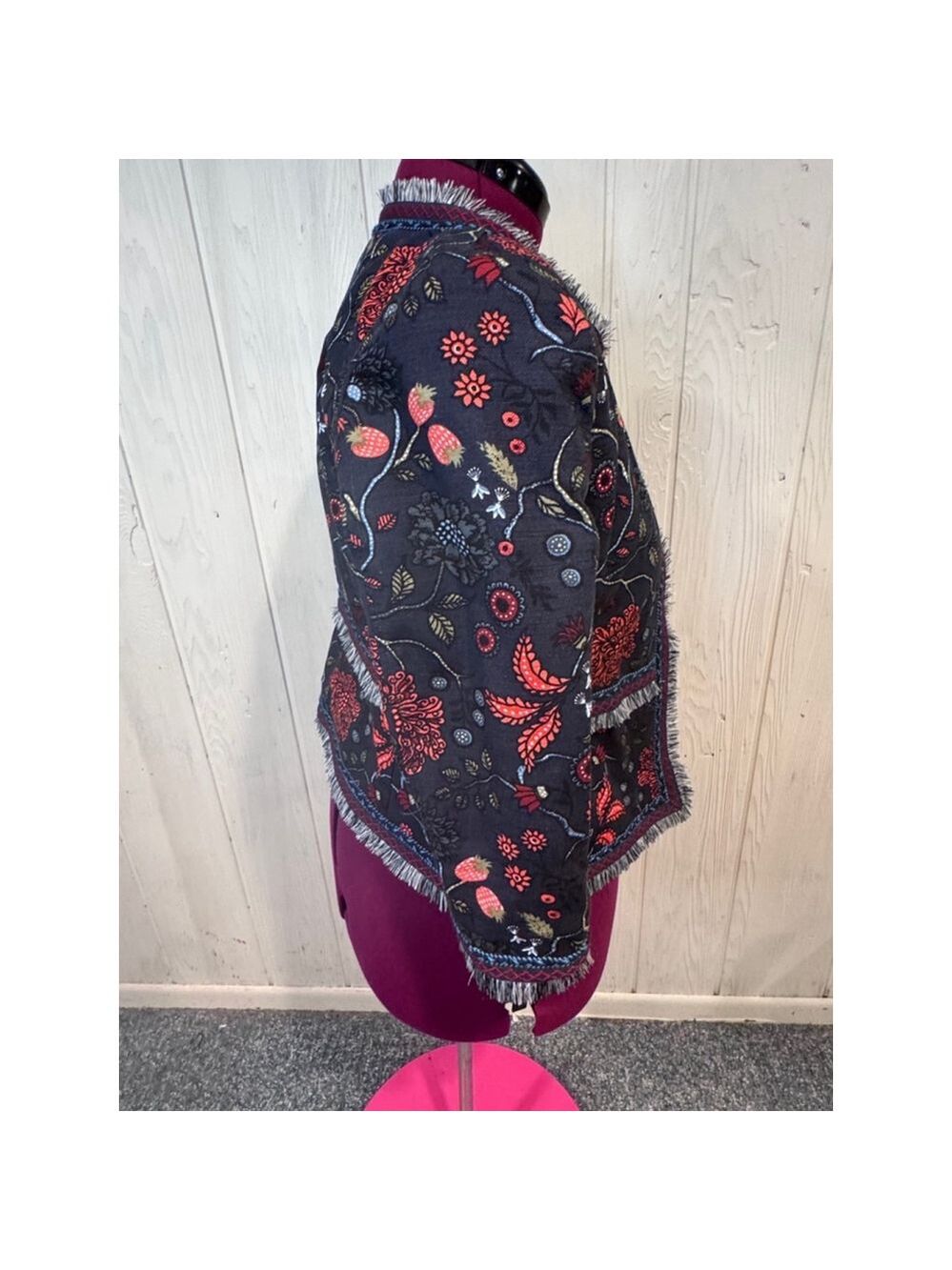 LOFT Primevira Strawberry Embroidered Fringe Open Black Red jacket size 4 - Picture 8 of 16
